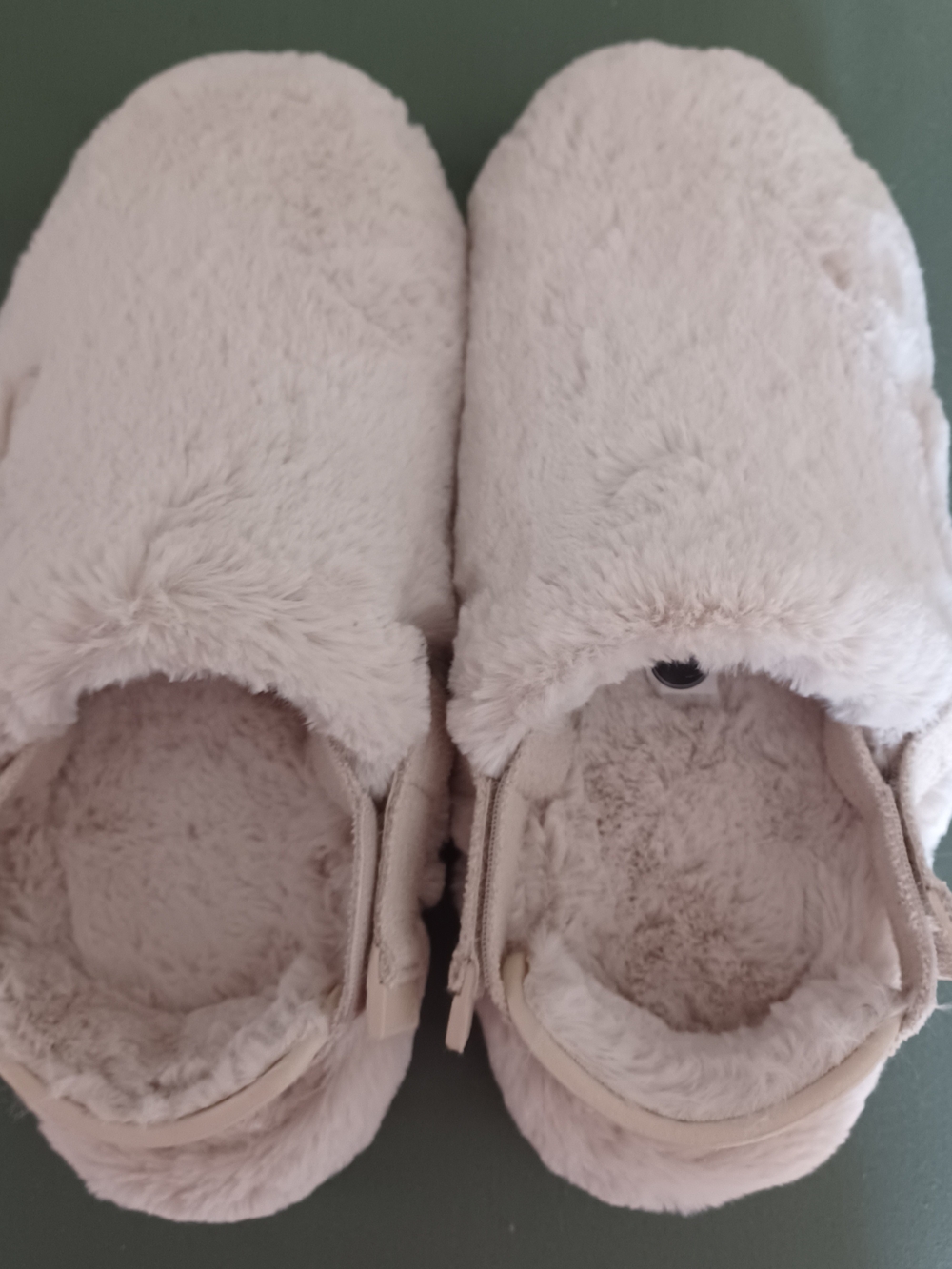 Nike WOMENS 10 Plush Slip-On SHOES in CREAM